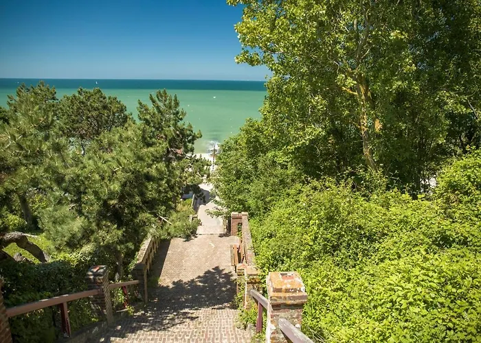 L'evasion Marine A La 2p * הולגאט